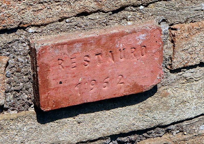 Restoration plaque